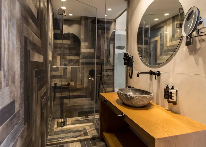 فندق Bay Boutique 4*