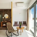 Bay Boutique Φτελιά
